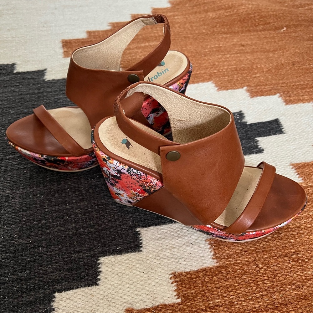 Farylrobin Floral Wedges